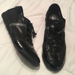 DKNY black mesh sneaker corded ties size 7